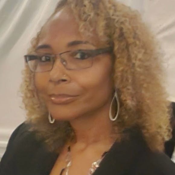 Meet your Posher, Tasha. Let’s get into it. - Picture 1 of 1